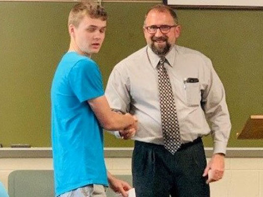Brandon Davis receiving Marlow Motor Company Scholarship 2019 in Front Royal VA